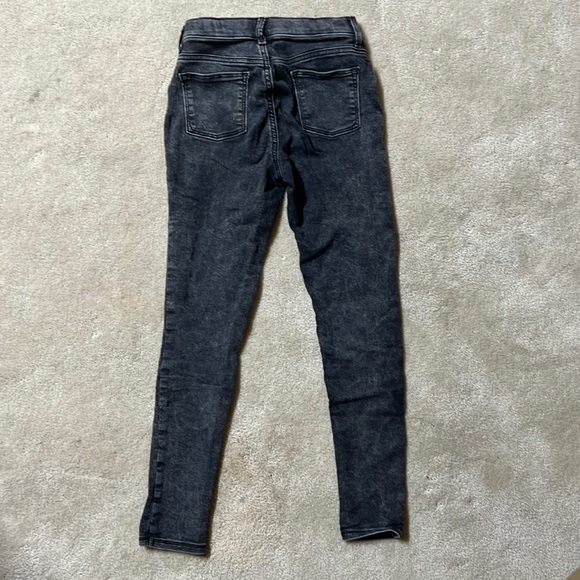 Old Navy girl’s gray jeans - Picture 2 of 2